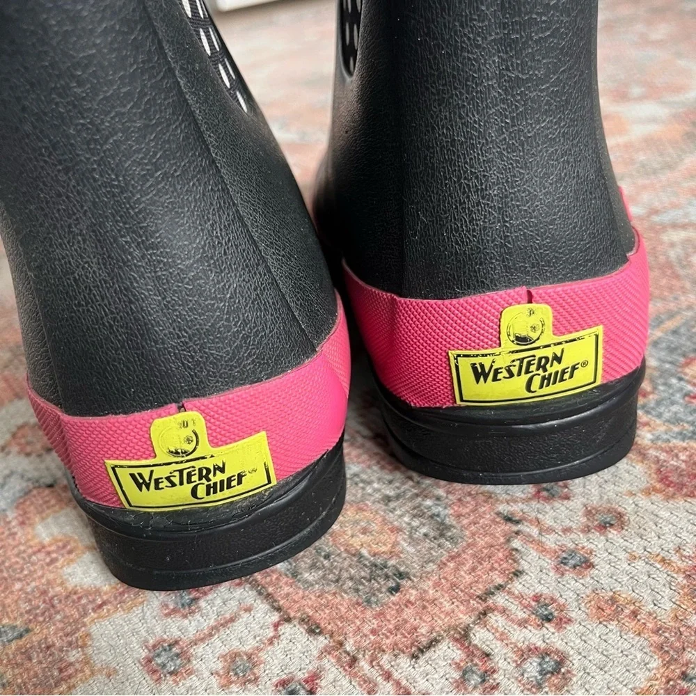 Western Chief Black and Pink Insulated Boots